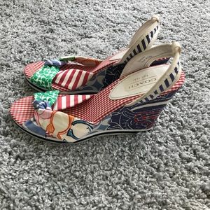 Vintage Coach “Tammie” wedge heels size 8.5